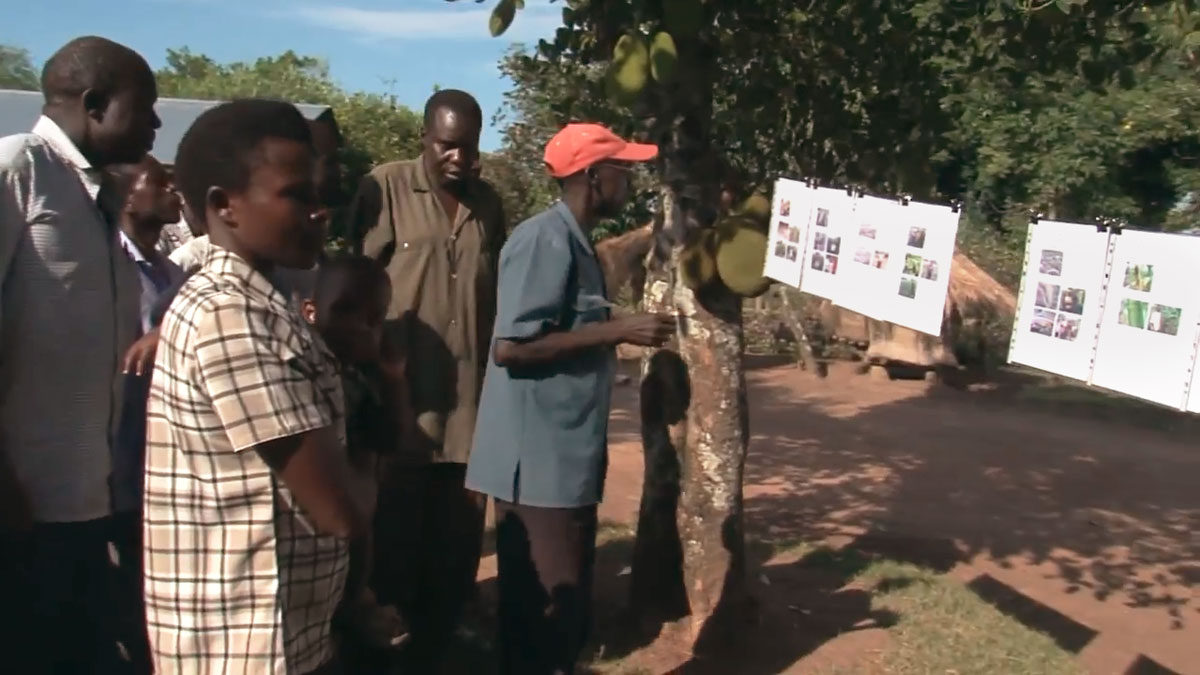 RUN field agent shares information on paper with the community